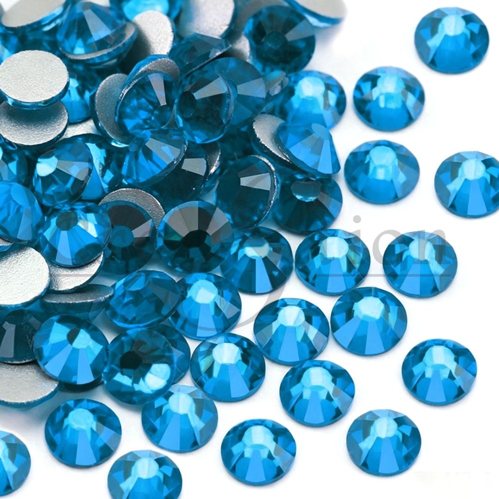Cre8tion Rhinestone Nail Art